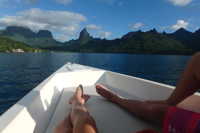 2-hour Private Sunset Cruise - Drinks, snacks, and the small comforts that matter
