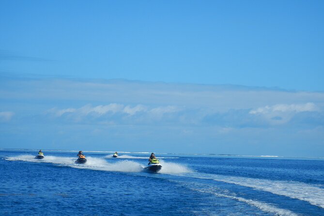 2 hours discovery tour of Moorea by Jet Ski - The briefing and first ride around Opunohu Bay