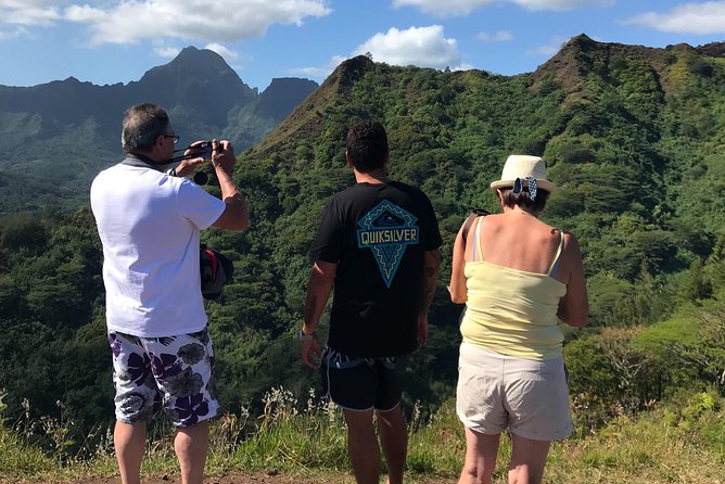 4x4 Moorea Safari Tours : With Hotel transfers - Magic Mountain and the question of which viewpoint you get