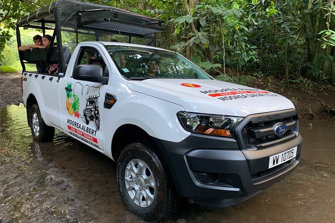 4x4 Moorea Safari Tours : With Hotel transfers - Local drinks and tastings at Manutea Tahiti