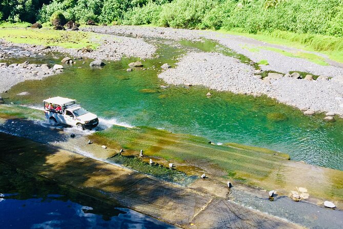 4x4 Safari HEREAKIMANU Tour in the Heart of Tahiti - Papeno’o and the black-sand east coast