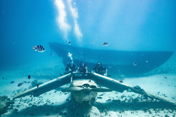 Baptism diving in the turquoise waters of Tahiti - Meeting at the InterContinental Tahiti Resort