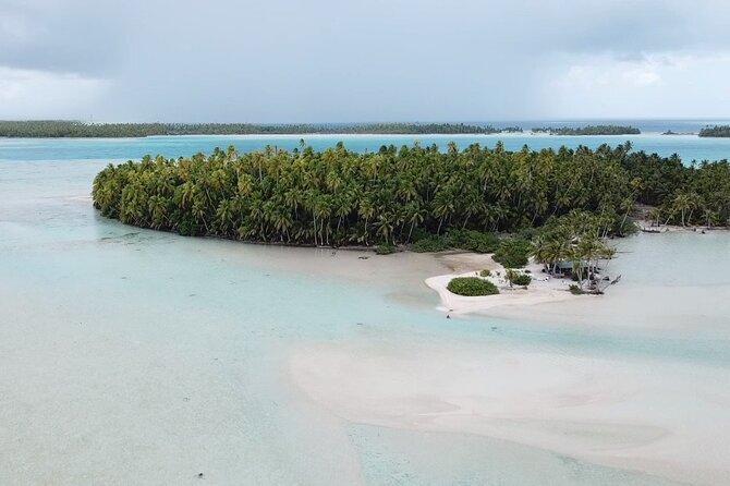 Blue Lagoon - PRIVATE ISLAND Pink sand beach and wildlife reserve - Bird Island and the wildlife side of Rangiroa