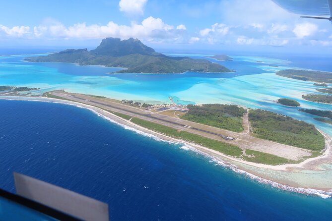 Bora Bora 30-minute Private Flight in a Light Aircraft - Photography from a light aircraft