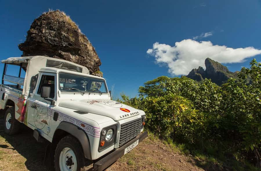 Bora Bora Adventure Day: 4X4 and Jet Ski with Lunch - The 4x4 circuit: Bora Bora beyond the resort strip
