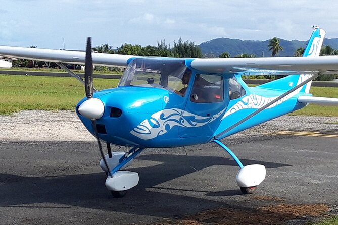 Bora Bora and the Tupai atoll the jewels of the Pacific, 45 min private flight - Following Bora Bora’s reef at 400 meters