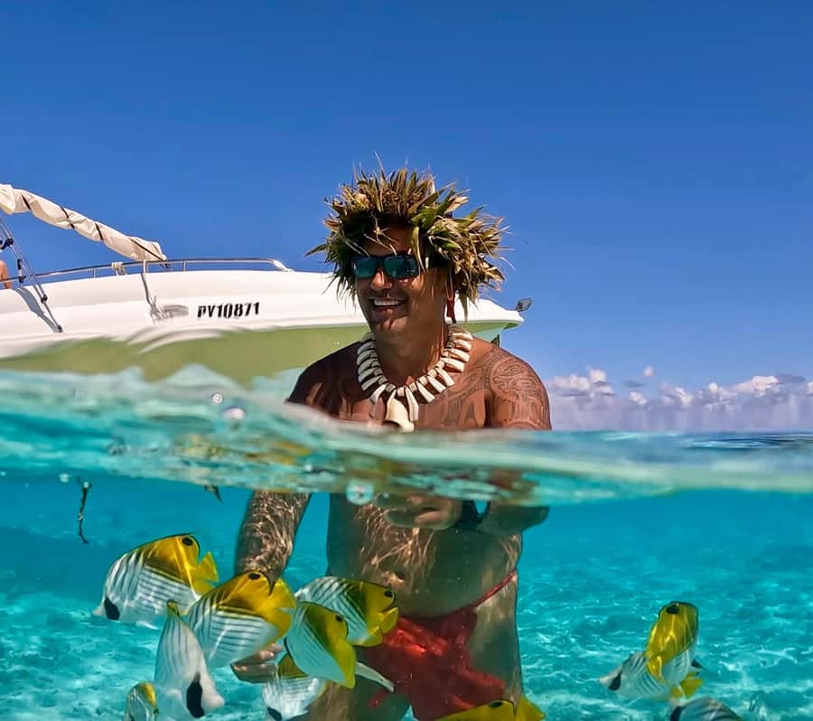 Bora Bora: Blue Lagoon Cruise, Snorkeling and Lunch . - How the crew shapes the experience