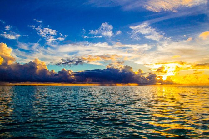 Bora Bora: Small Group Stargazing Tour Including Sunset Cruise - Golden hour on Bora Bora’s lagoon