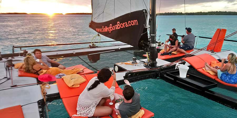 Bora Bora: Sunset Catamaran Cruise with Snacks and Drinks - Key points to know before booking