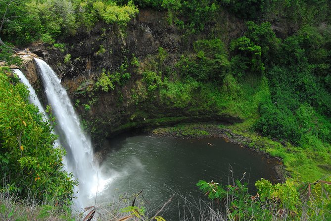 Crossing Over Tahiti Island Safari 4x4 - Into the Papenoo Valley by open-air 4x4