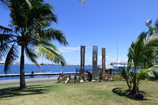 Discovering the emblematic sites of Tahiti - Mara’a Grotto and its cool freshwater pools
