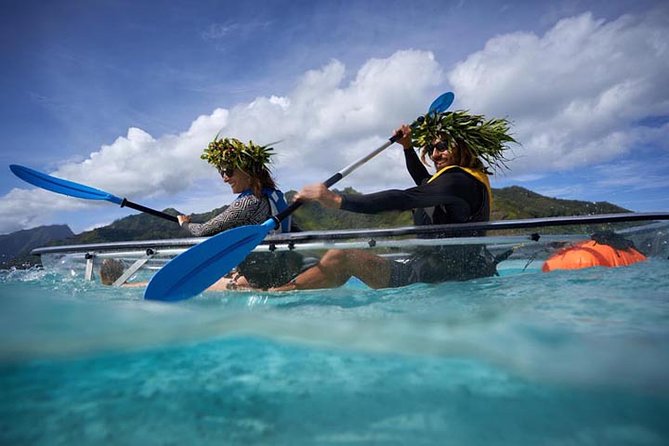Eco guided excursion to the lagoon of Moorea in transparent kayak 1/2 day morning - The route between two motus