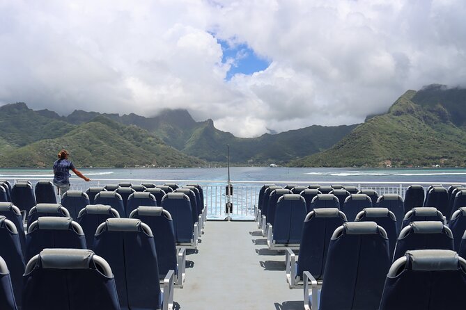 Ferry Transfer between Papeete, Tahiti and Moorea - Getting to the correct ferry counter in Papeete