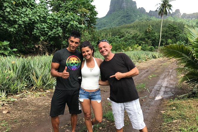 Franckyfranck tours Moorea - Tours privés // Private half day tours - Manutea Tahiti and the Rotui juice factory