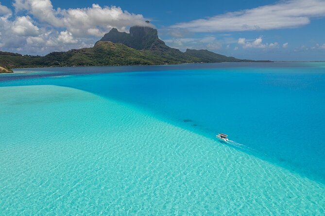 Full Day Solar Boat–Explores Bora Bora at the Rhythm of the Lagoon - Manta rays and leopard rays