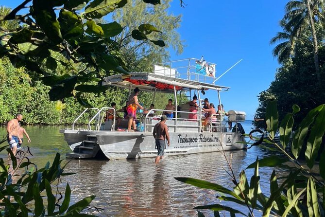 Half day Tahiti Peninsula and Teahupoo boat tour (shared boat) - Walking through the mape forest near Vaipoiri River