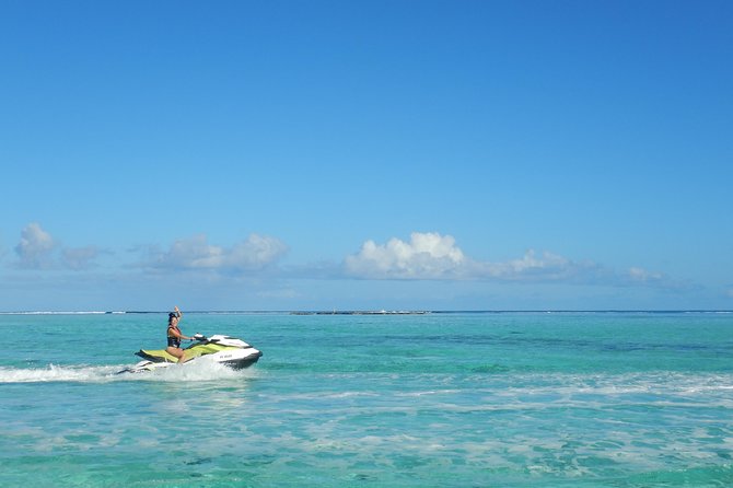 Jet-ski excursion 3 hrs Jet ski excursion to Moorea (single or two-seater) - Moorea’s north coast from a jet ski