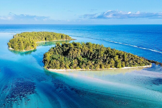 Lagoon Tour + lunch with your feet in the water on a Motu - Who will enjoy this Moorea tour most?