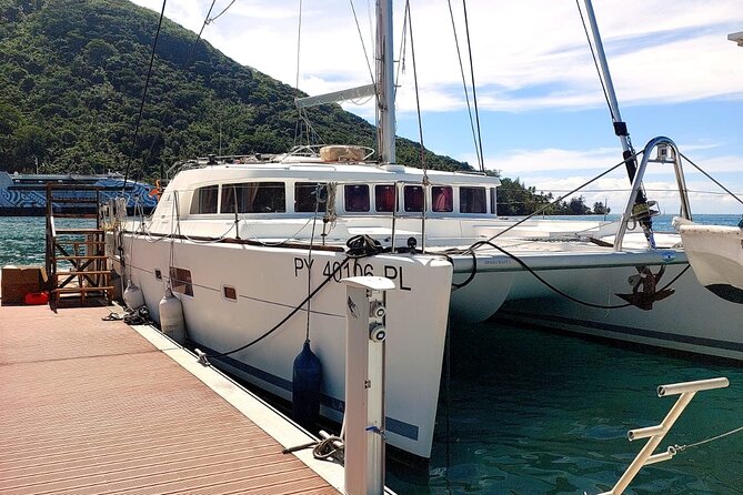 Luxury Private Moorea Cruise Tour - Sandbar swimming and snorkeling near Moorea