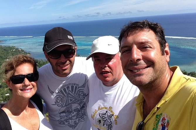 Moorea 4WD Tour Inc. Belvedere, Pineapple Farm, Magic Mountain... - Belvedere Lookout and the two bays below