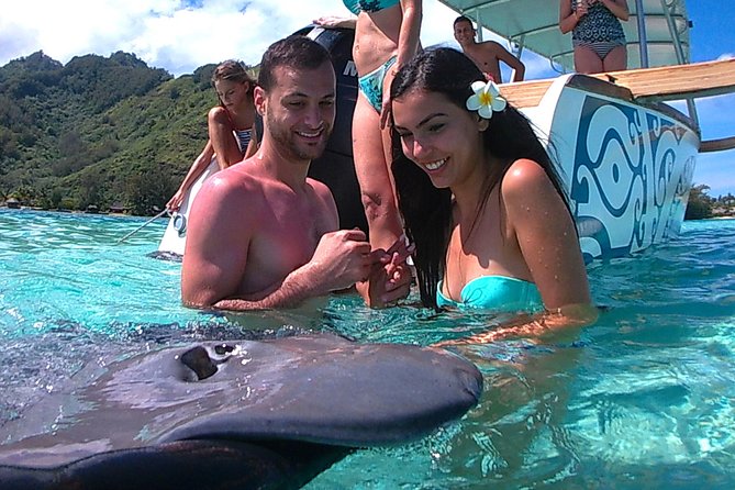 Moorea 6-Hour Snorkeling and Lunch Shared Tour - Landing on the Tiny Motu