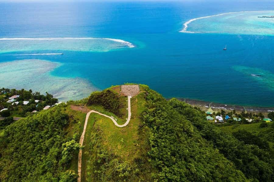 Moorea Cruise Ships: 4x4, Belvedere,Magic Mountain pineaple - Magic Mountain and the first high views