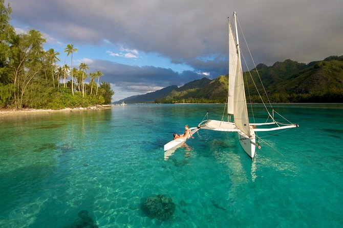Moorea Discovery Half-day Sailing - Motu Tiahura and the underwater stop