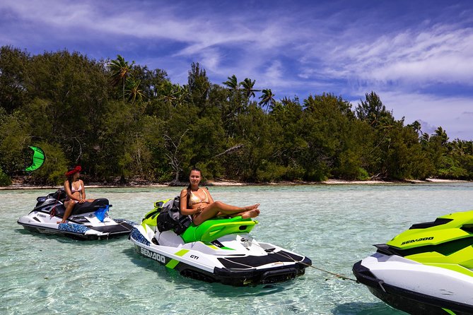 Moorea Explorer Jet Ski tour - Piloting your own jet ski across the lagoon