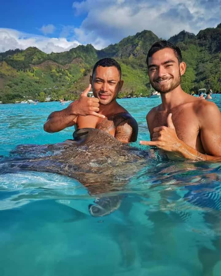Moorea: Glass Bottom Boat Adventure with Lagoon Wonders - Moorea’s lagoon in one well-paced outing
