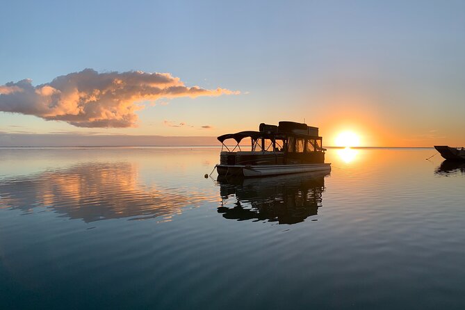 Moorea Sunset Boat Tour - Setting out from the Moorea lagoon