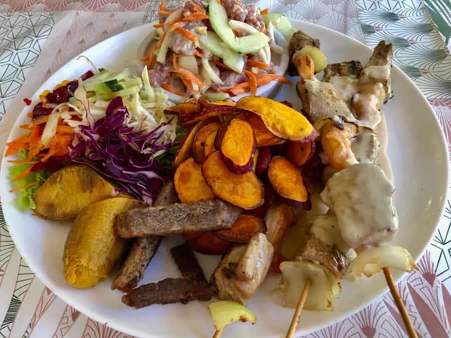 Must-Do : Nature, Culture & Moments Uniques – MirimirI Tours - Local fruit, drinks, crafts, and pearl jewelry