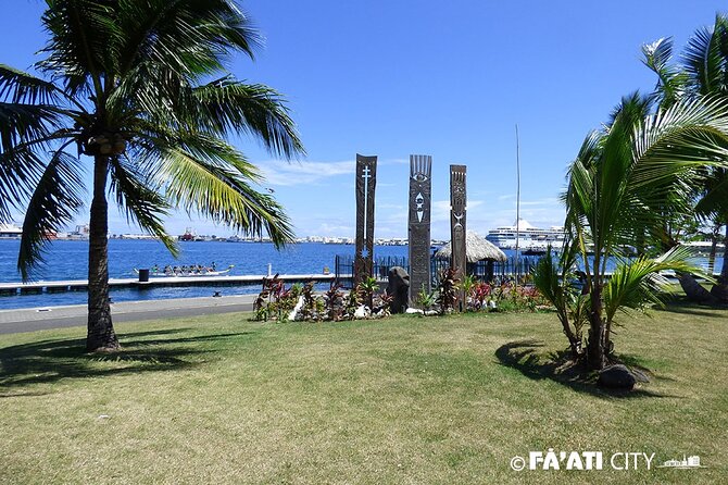 Papeete Walking Tour - Tahiti - Mairie de Papeete and the city’s colonial story