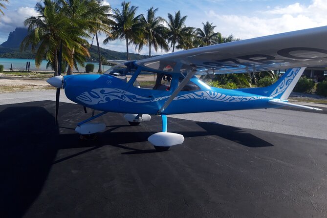 Private 30-minute flight downwind of Huahine - Key points before you book