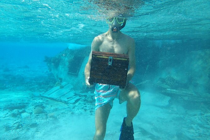 Private 4 Hours Reef Discovery Luxury Private Treasure Hunt in Bora Bora - Starting at 9 a.m. on Bora Bora’s lagoon