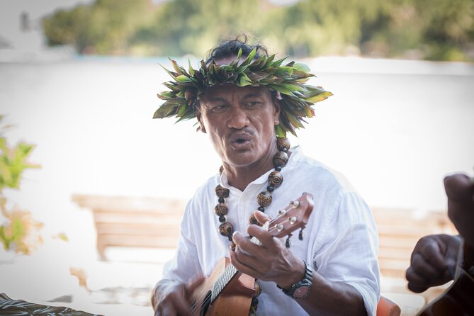 Private Bora Bora Lagoon & Water Lunch Experience - Time, group size, and comfort