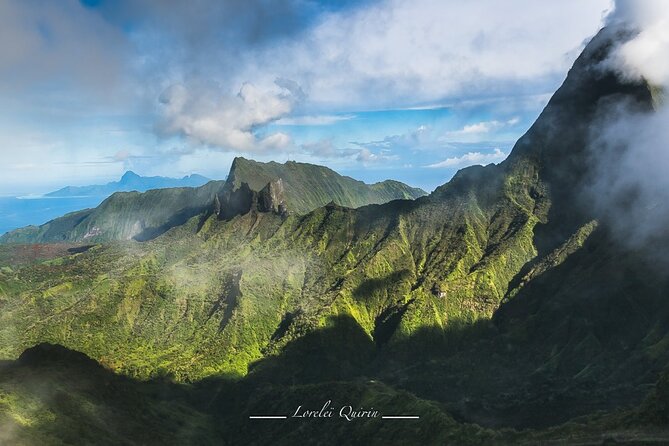 Private Day Trip Hike and Boat in Moorea - Key points at a glance