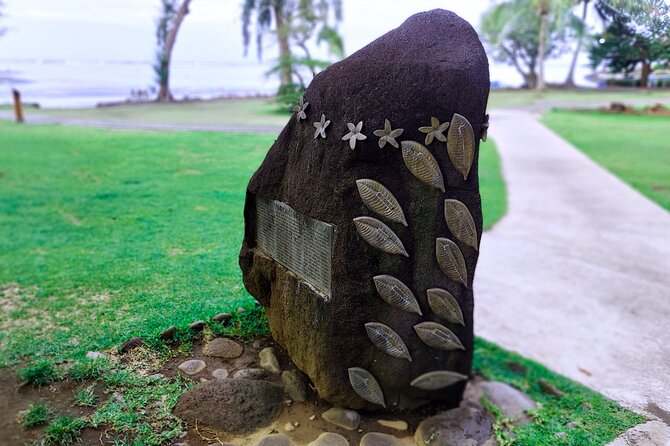 Private Half Day Tour: Papeete and Nature of Tahiti east coast - Belvédère du Tahara’a: a wide view over Moorea and Matavai Bay
