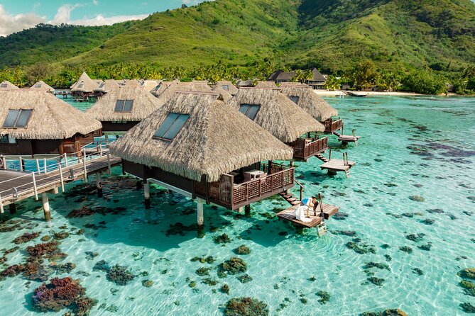Private Photo Session on The Island of Moorea - A private way to leave the selfie stick behind
