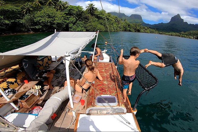 Private sailing adventure - Who will get the most from Vaapiti