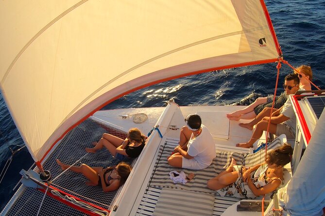 PRIVATE Sunset Cruise : Moorea Sailing on a Catamaran named Taboo - Ōpūnohu Bay on the return
