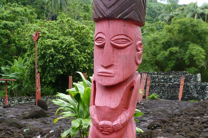 private Tahiti island discovery - Vaipahi Water Gardens, flowers and a small waterfall