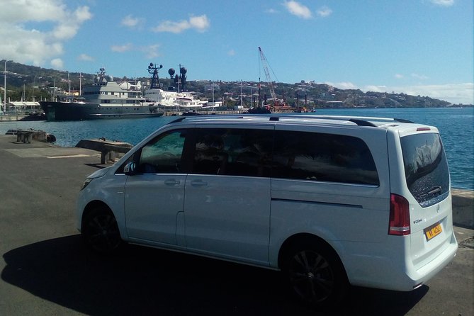 private Tahiti island discovery - The ride between stops is part of the tour