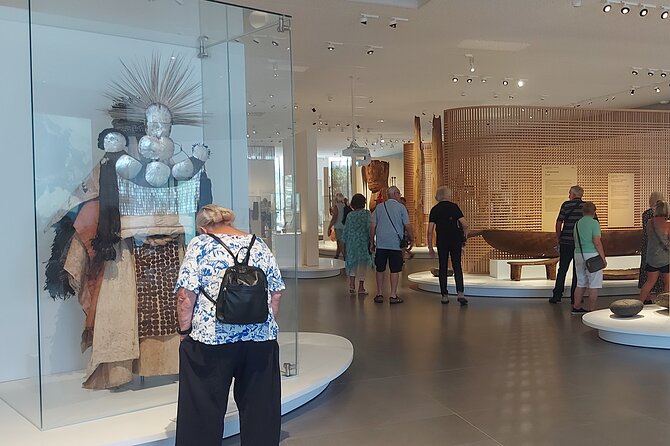 Private Tours of Tahiti by Lydia. Full or Half Day - Teahupoo and Papara on the south coast