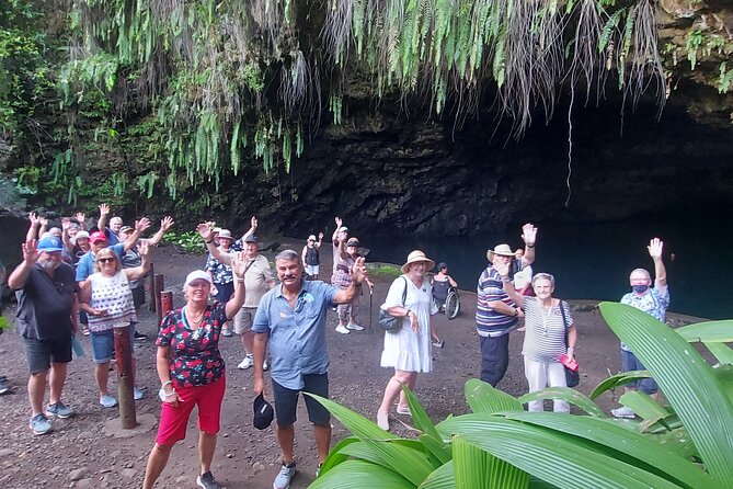 Private Tours of Tahiti by Lydia. Full or Half Day - A comfortable private ride for up to eight people