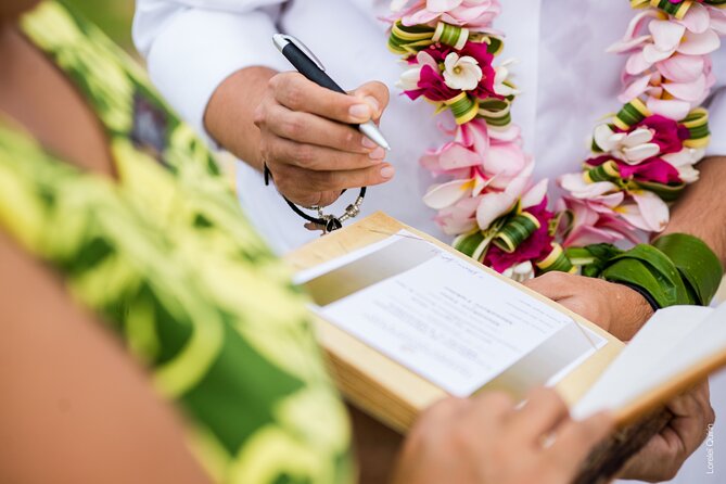Professional Photo Shooting in Moorea, unique session adapted - The photos you receive