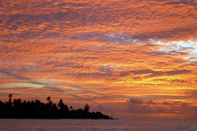 Reef Discovery Private Sunset Cruise in Bora-Bora - What to wear and what to bring
