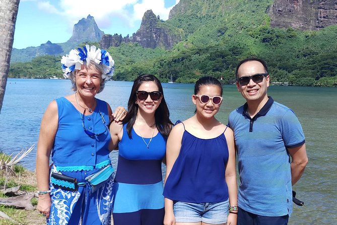 Scenic Shopping Tour from cruise ship - Lycee Agricole Opunohu and Local Flavors