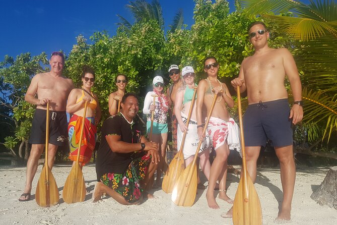 SHARED FULL DAY CULTURAL & LAGOON TOUR - Bora Bora Cultural Lagoon Tour - Captain Narii and the group atmosphere