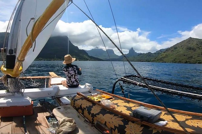 Sunset sailing - Who will enjoy this Moorea sailing?