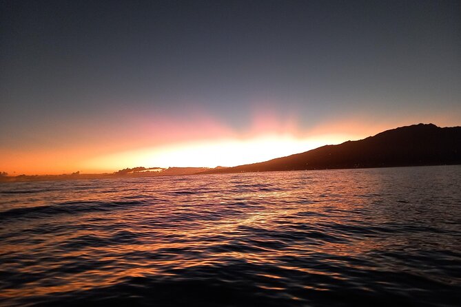 Sunset sailing trip on the Lagoon of Tahiti - Sailing toward the Tahiti-Iti sunset